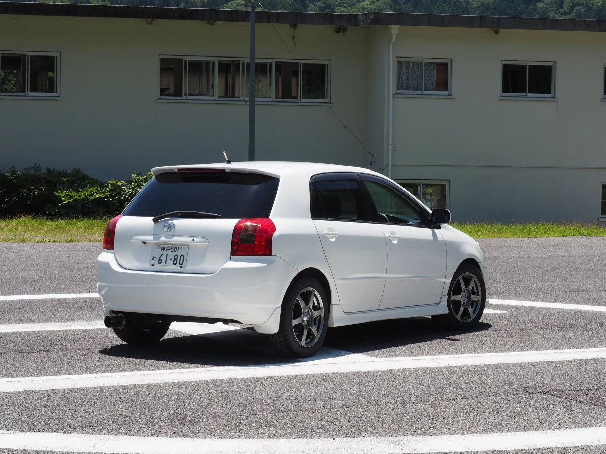 Toyota Corolla Runx Z Aero Tourer 6MT ZZE123 For Sale — J-CARS